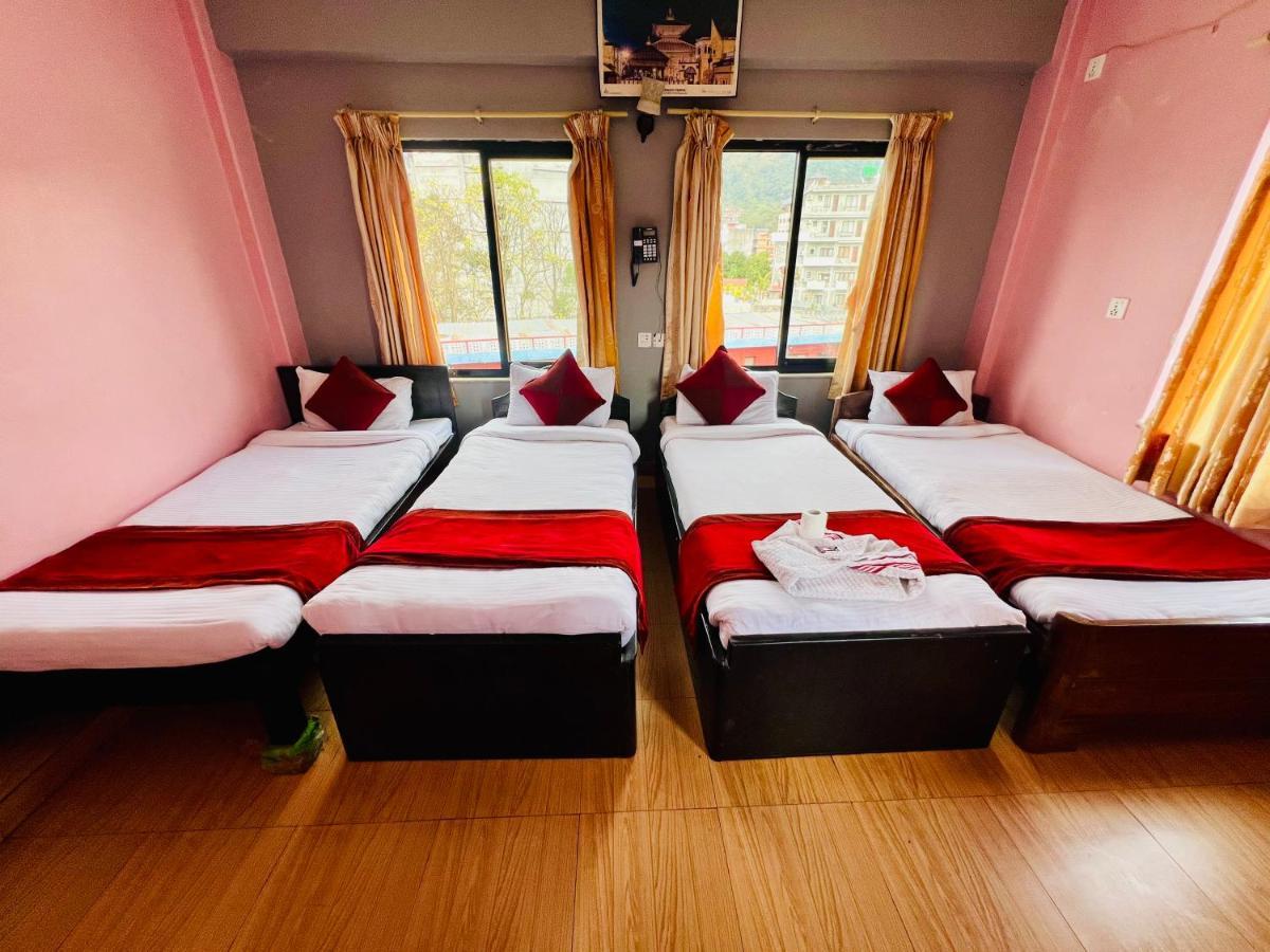 Hotel Donosti Pokhara Bagian luar foto