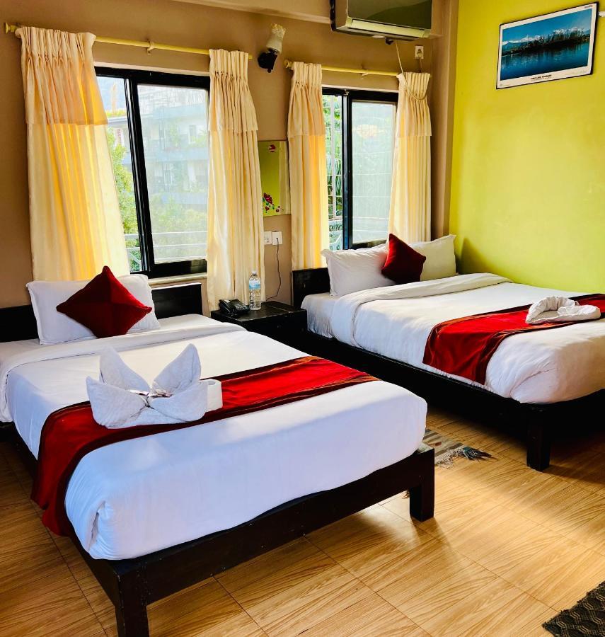 Hotel Donosti Pokhara Bagian luar foto